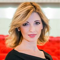 Dra. Helena Lopez Casares Pertusa