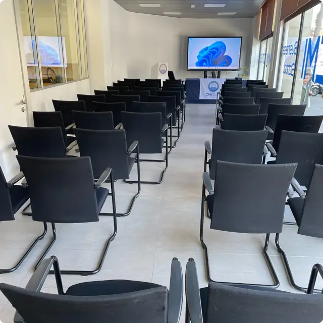 Aula magna de CMI preparada para una sesión