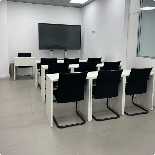 Aula de CMI con pantalla interactiva